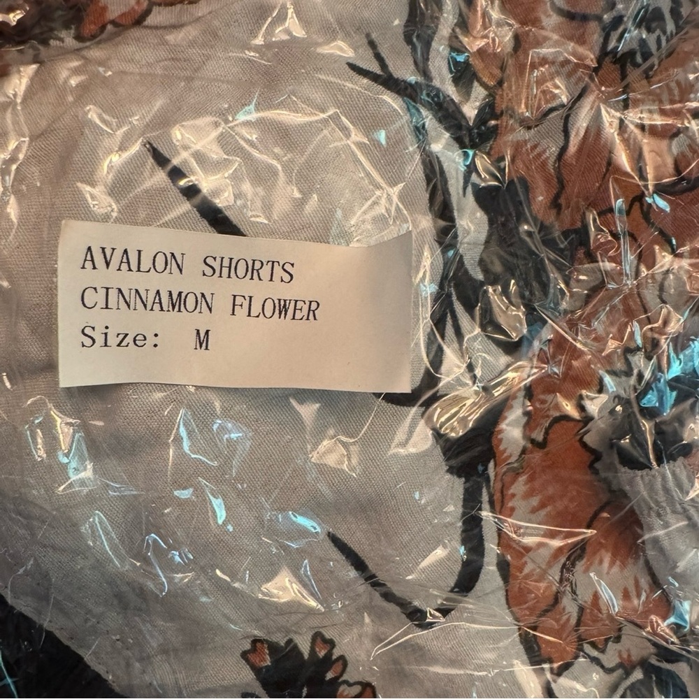 Arnhem Avalon Lace Trim Floral Shorts - Picture 8 of 8